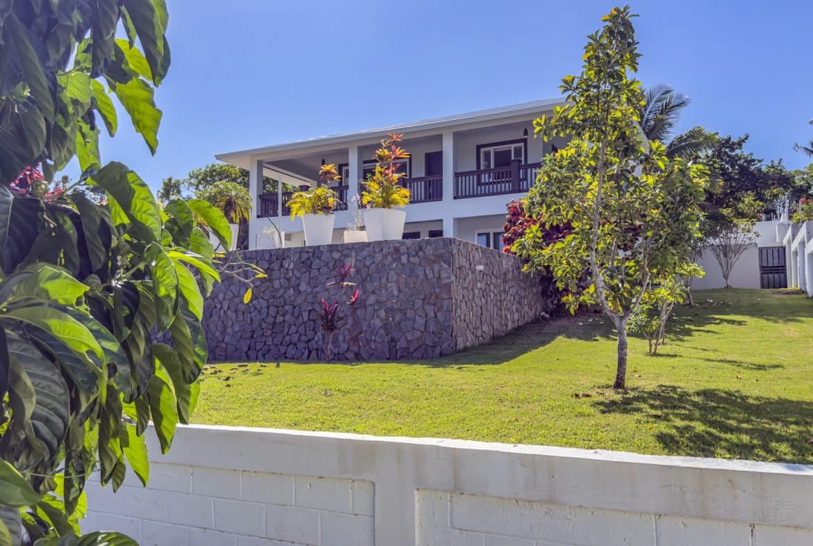Modern 3BR Ocean View Villa La Mulata | buyDRproperty - Image 2