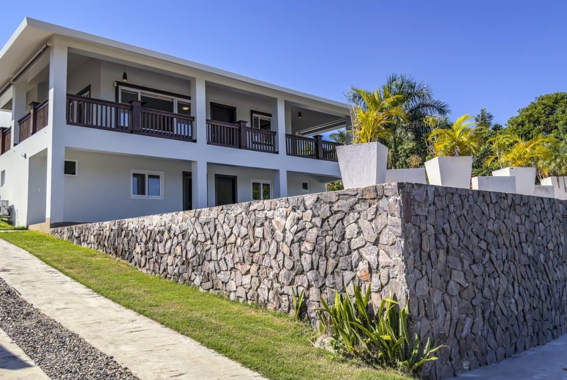 Modern 3BR Ocean View Villa La Mulata | buyDRproperty