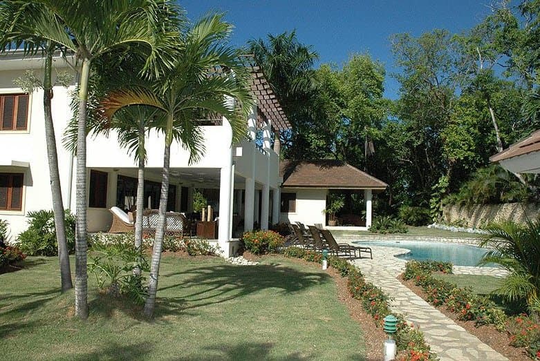 Casa Brillante: Remodeled 5BR Estate in Sea Horse Ranch - Image 2