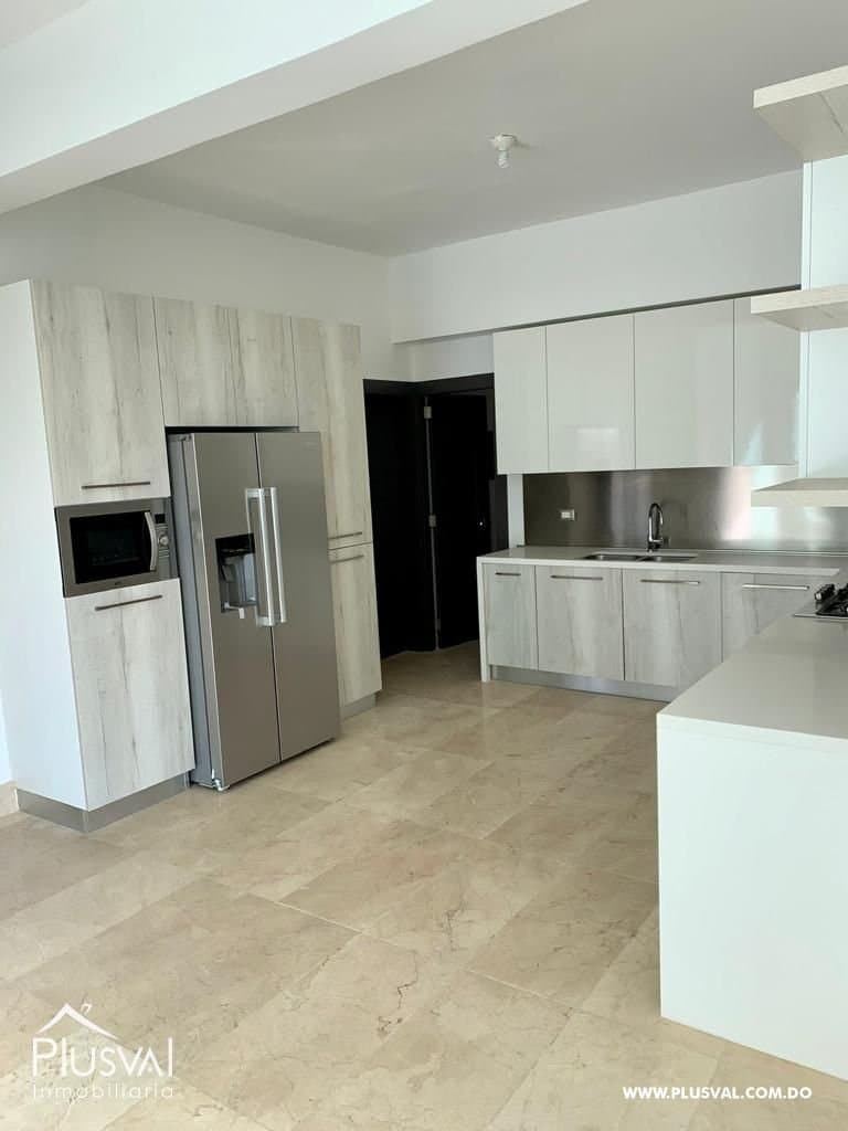 Impresionante y Amplio Apartamento en Venta en Zona Exclusiva de Santiago. - Image 5