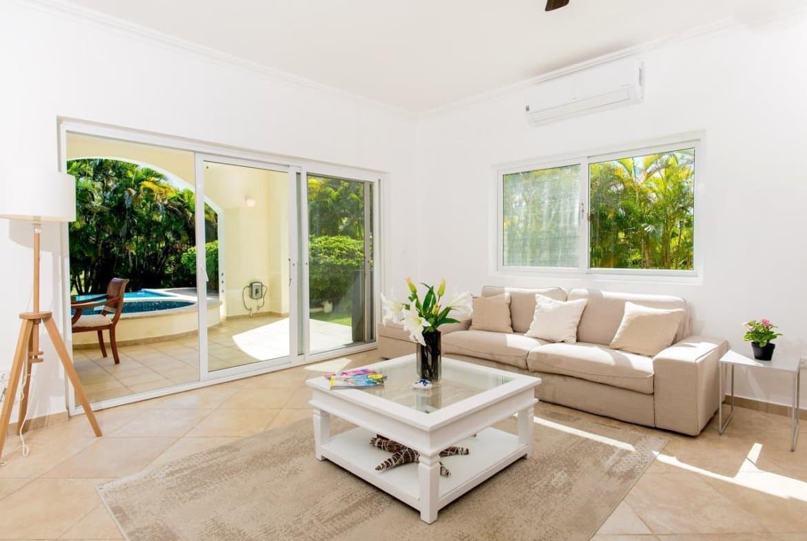 Luxurious 4 BR golf villa with spacious yard, fully furnished and move-in ready - Cocotal Golf and Country Club - Image 2