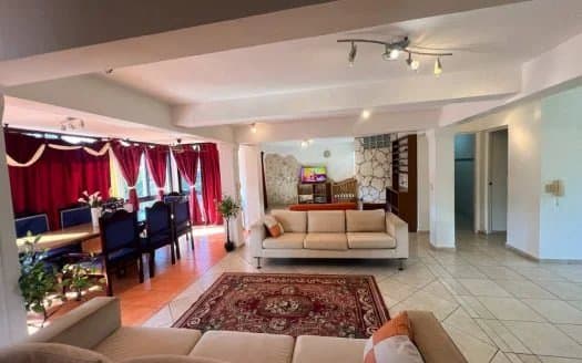 Stunning Penthouse With Oceanview - Image 2