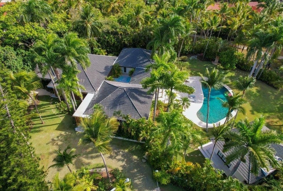 Villa Sunset for Sale | Modern Sea Horse Ranch Estate - Image 3