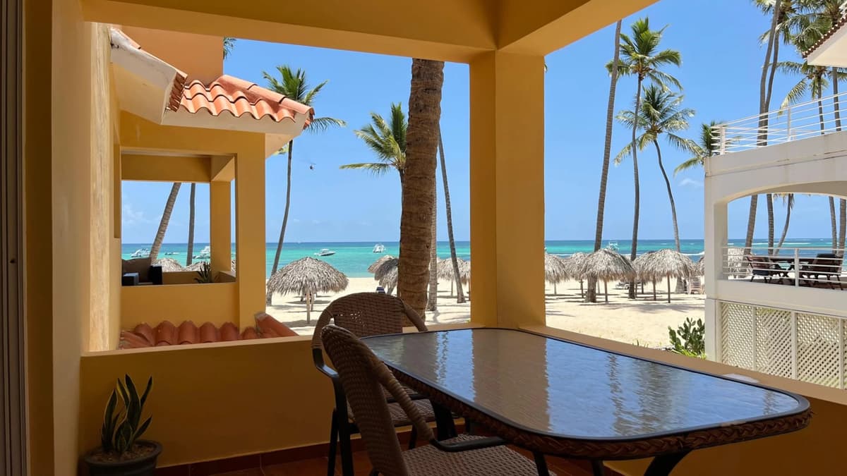 Chiara beach front retreat with 5 condos - Los Corales - Image 2