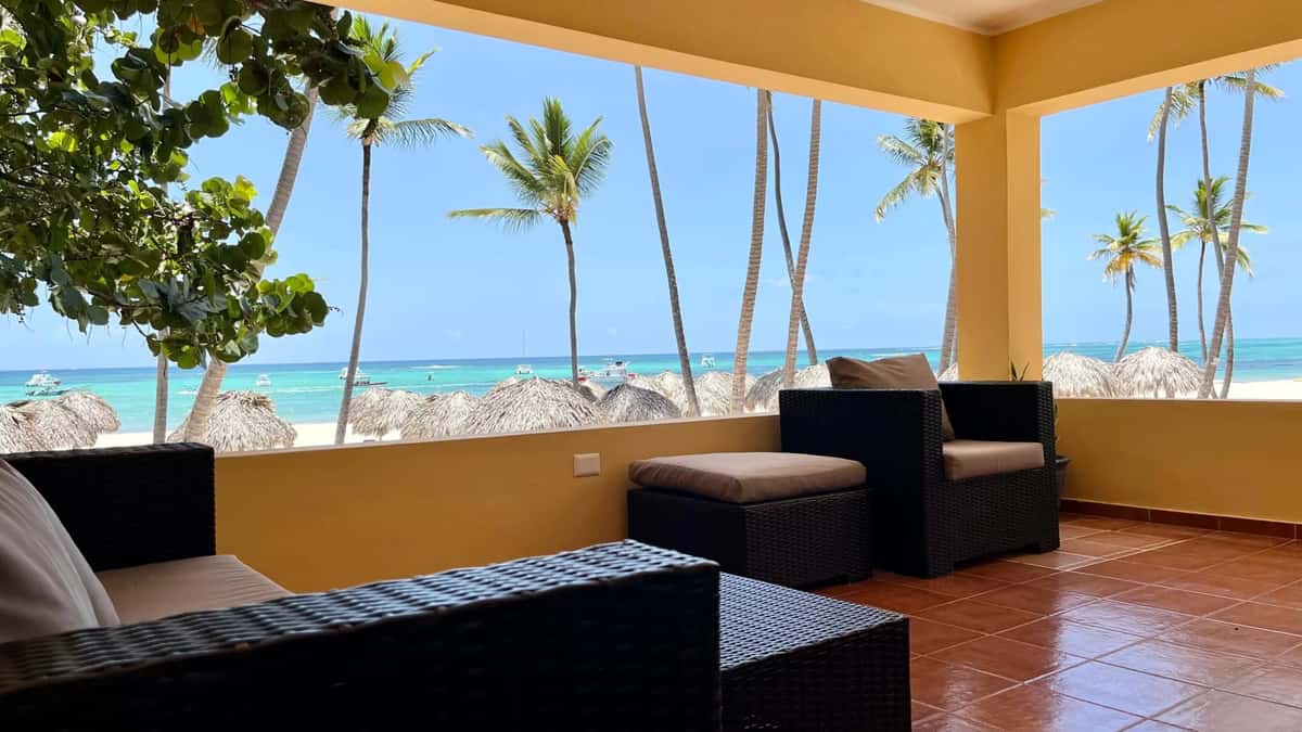 Chiara beach front retreat with 5 condos - Los Corales