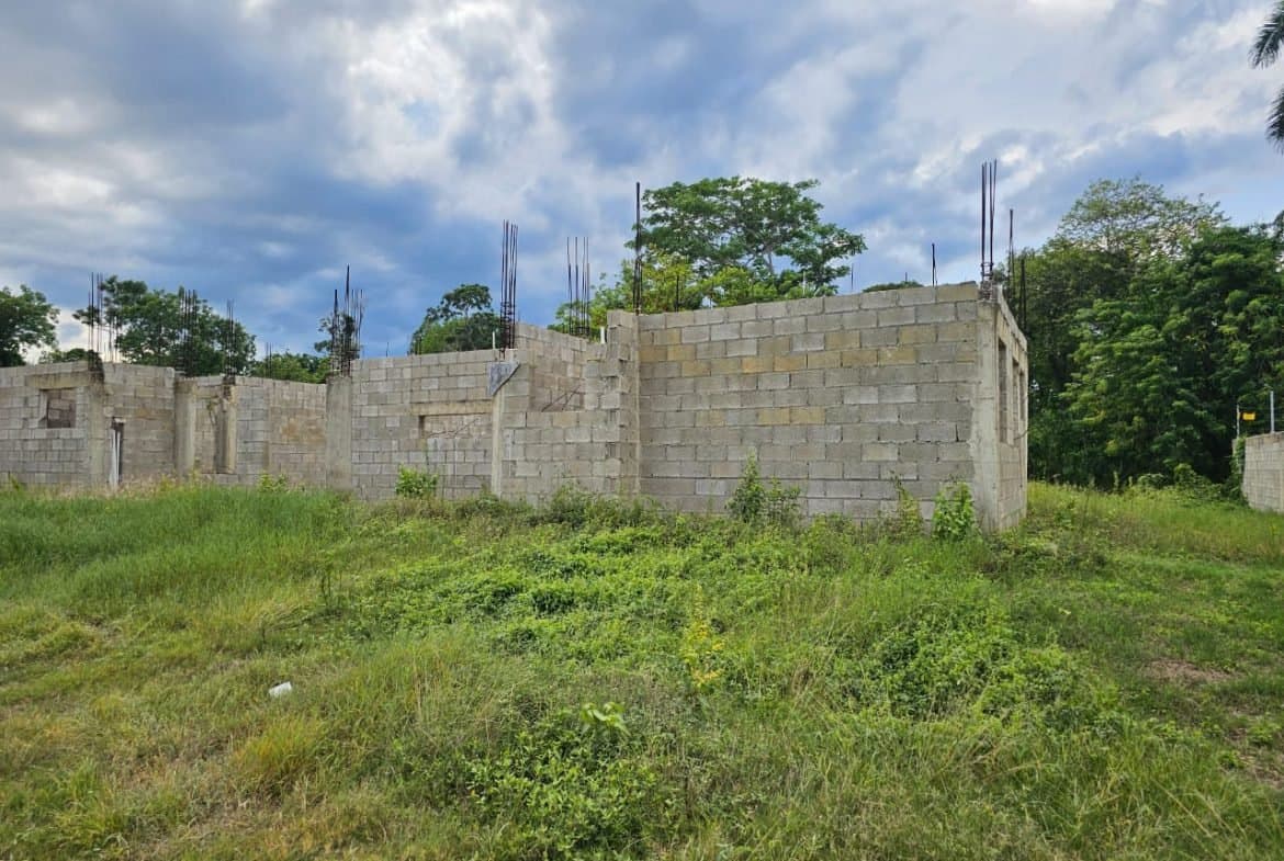 993 m² Development Lot in Sosúa – Construction Started Near Casa Linda - Image 3