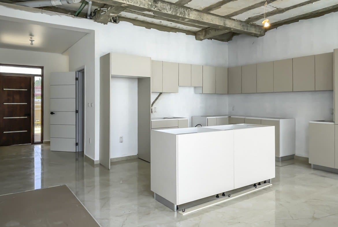 Modern 2 Bedroom Condo Steps To The Beach in Perla Marina - Image 2
