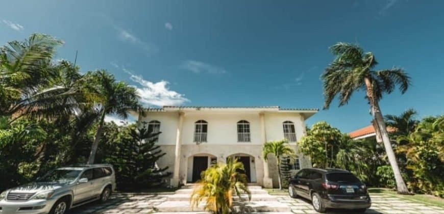 4BR Luxury Villa-Cocotal
