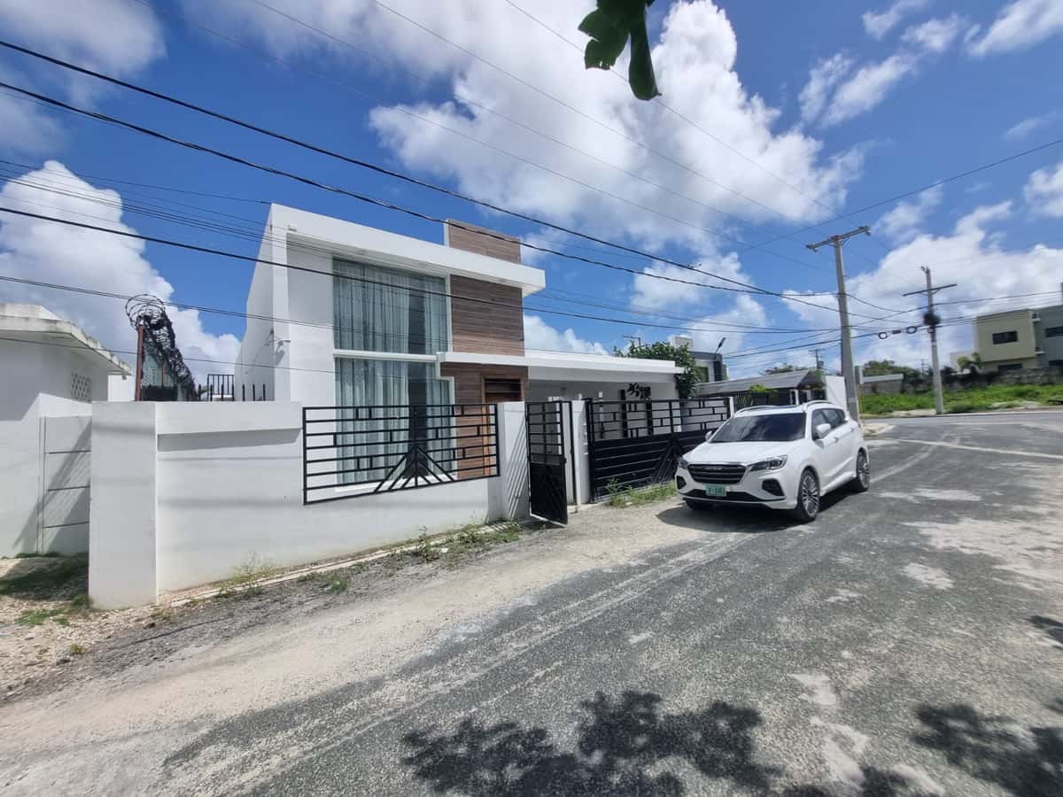 3 BR villa with pool - El Ejecutivo