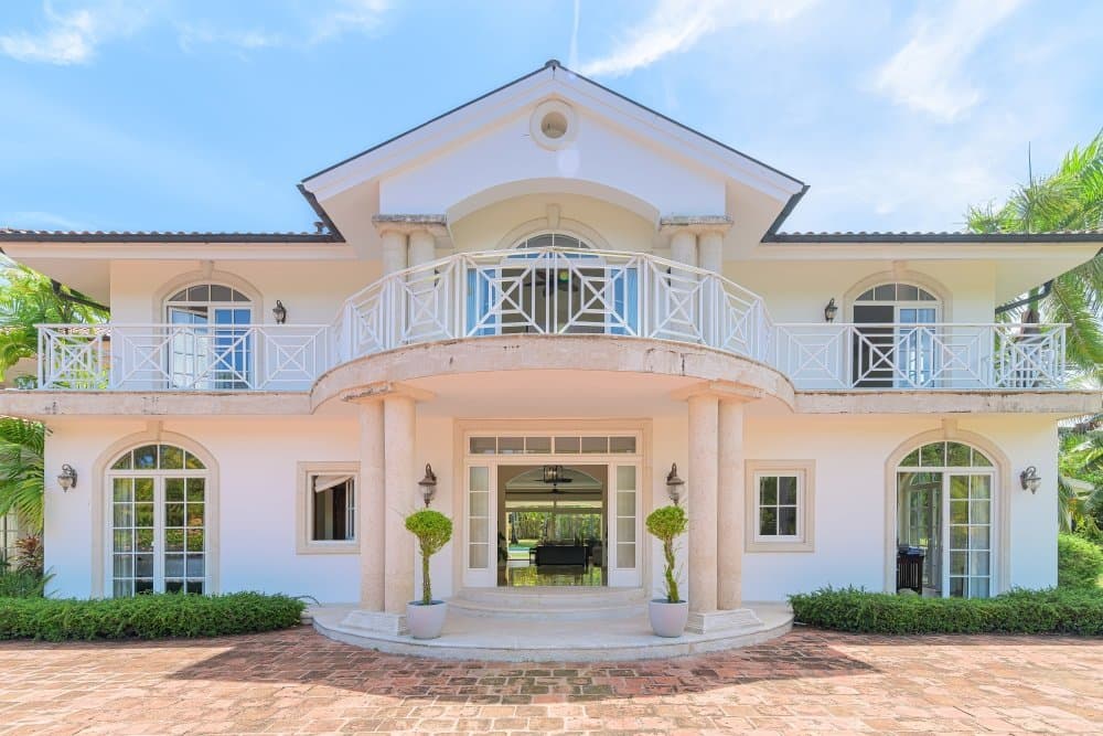 Tropical Style Caribbean Villa for Sale in Sea Horse Ranch | Classic Style Caribbean - Image 5