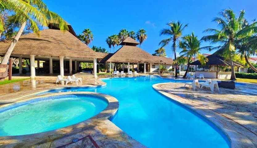 Villas del Sol II 3 BR villa fully furnished with access to the beach, move-in or rental ready - Costa Bavaro - Image 1