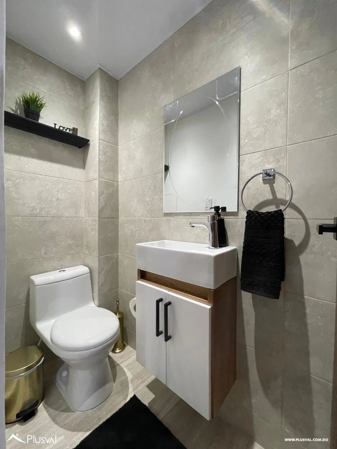 Apartamento de 2 habitaciones Amueblado en Venta en La Esmeralda - Image 3