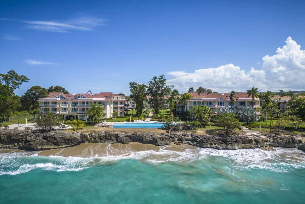 For Sale Stunning 3 Bedroom Condo Right On The Ocean