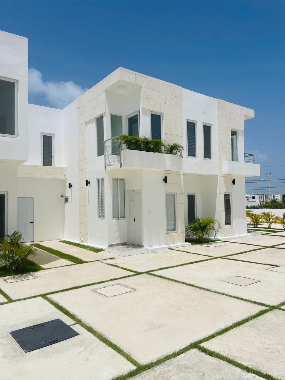 Modern Three Bedroom Duplex in Residencial Brisas - Image 2