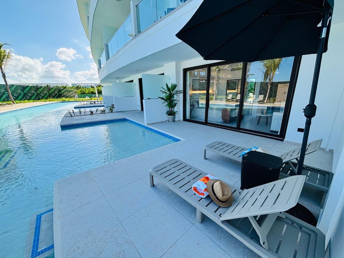 Cana Rock Universe swim-out luxury hotel-style suite with CONFOTUR - Cana Bay - Image 1