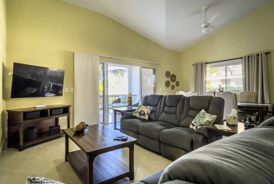 Stunning 2 Bedroom Villa For Sale In Residential Hispaniola - - Image 3