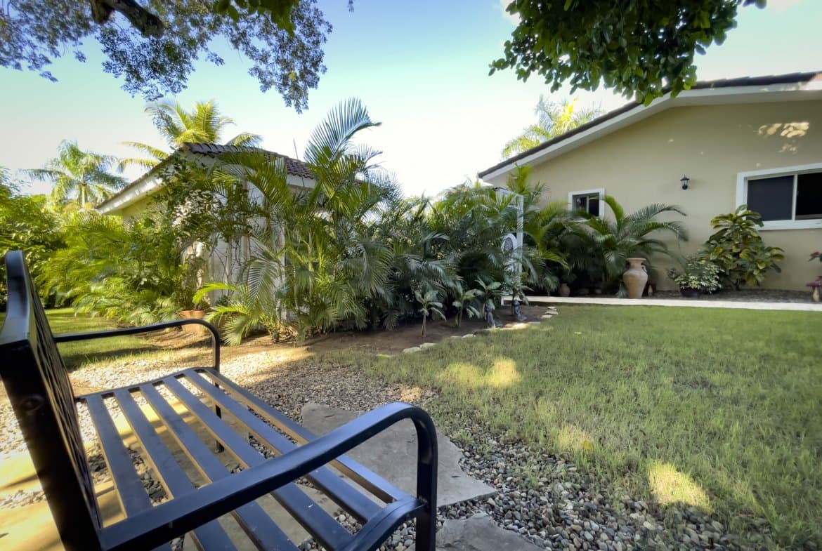 Stunning 2 Bedroom Villa For Sale In Residential Hispaniola - - Image 2