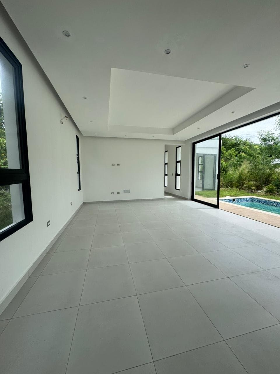 Garden View elegant 4 BR villa move-in ready – Playa Nueva Romana - Image 2