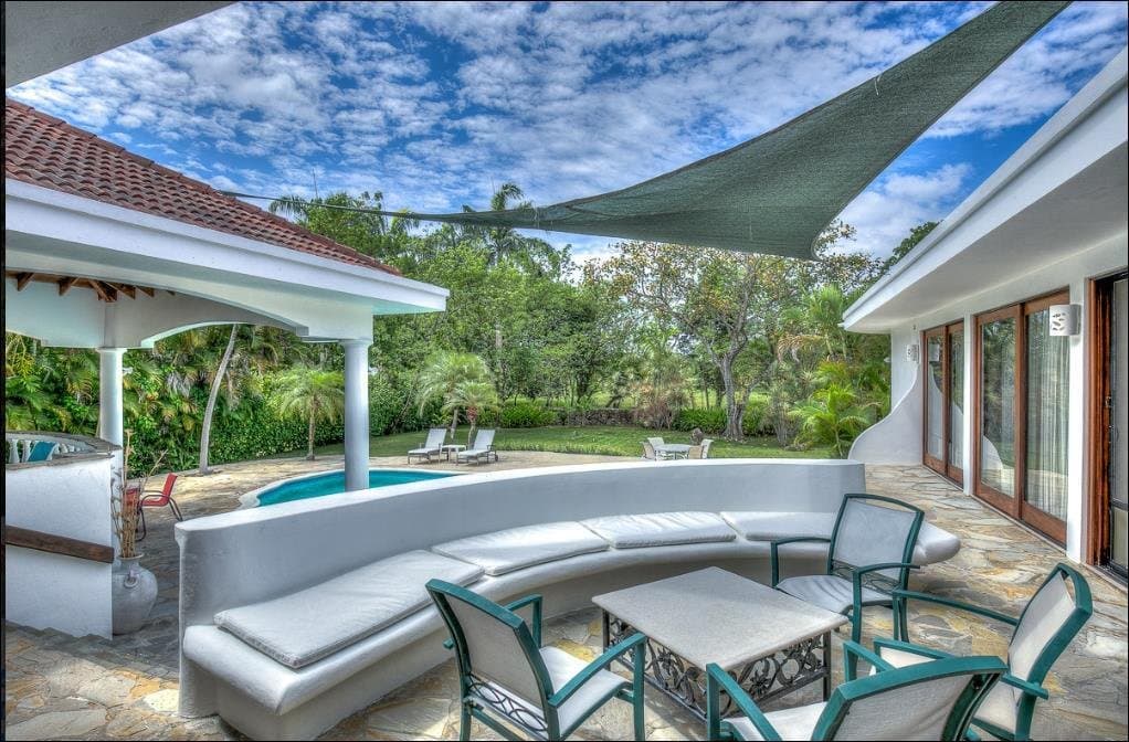 Beautiful Caribbean-style 3 Bed 3 Bath Villa - Image 3