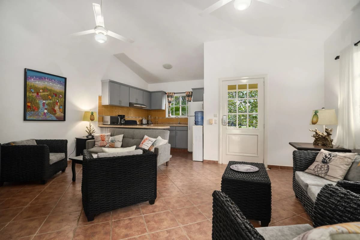 Charming 2-Bedroom Villa with Private Pool, Villa Colibri - Image 3