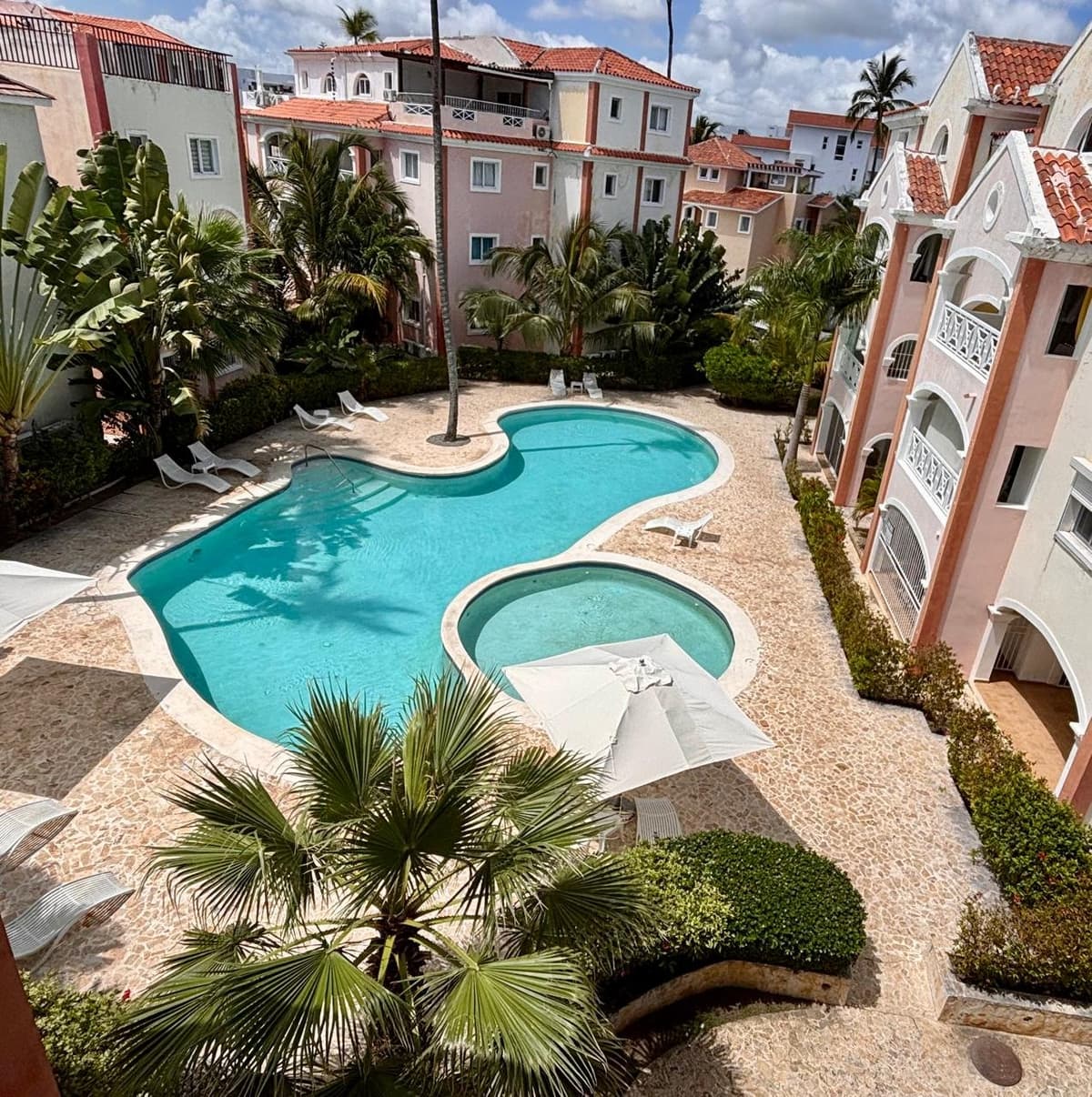 Income Producing Studio - Steps to Everything, Incl the BEACH - Image 3