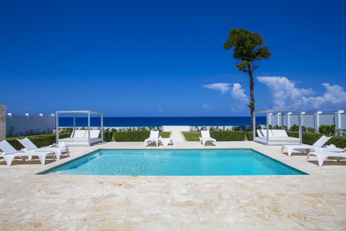 Stunning Oceanfront villa in Ocean Village Deluxe - Image 3