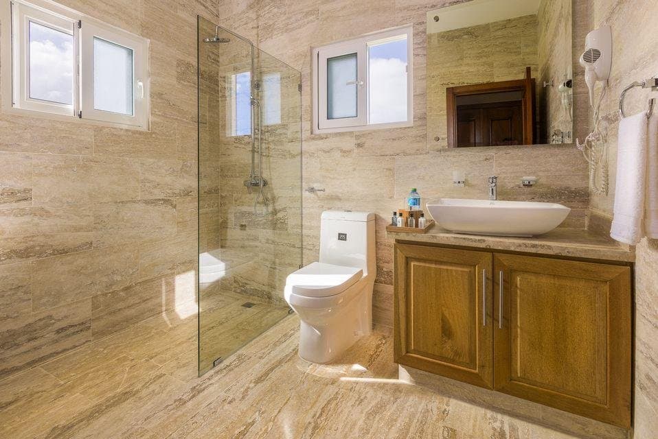 Stunning Oceanfront villa in Ocean Village Deluxe - Image 5