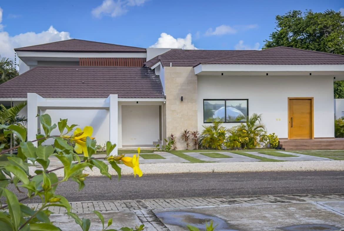 Ultra-Luxury 4BR Villa Sosua Ocean Village | buyDRproperty - Image 3