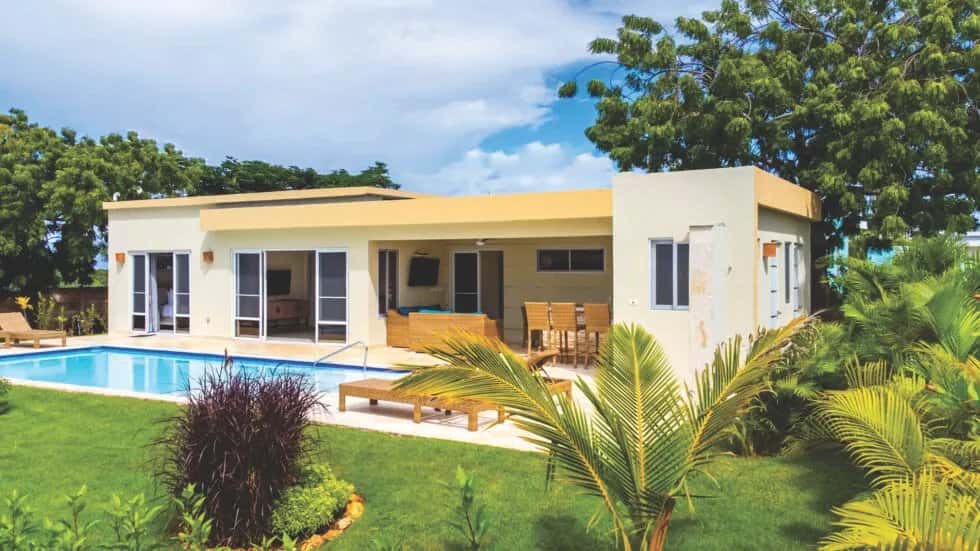 A Smartly Designed Caribbean Villa in Casa Linda- Villa Capri
