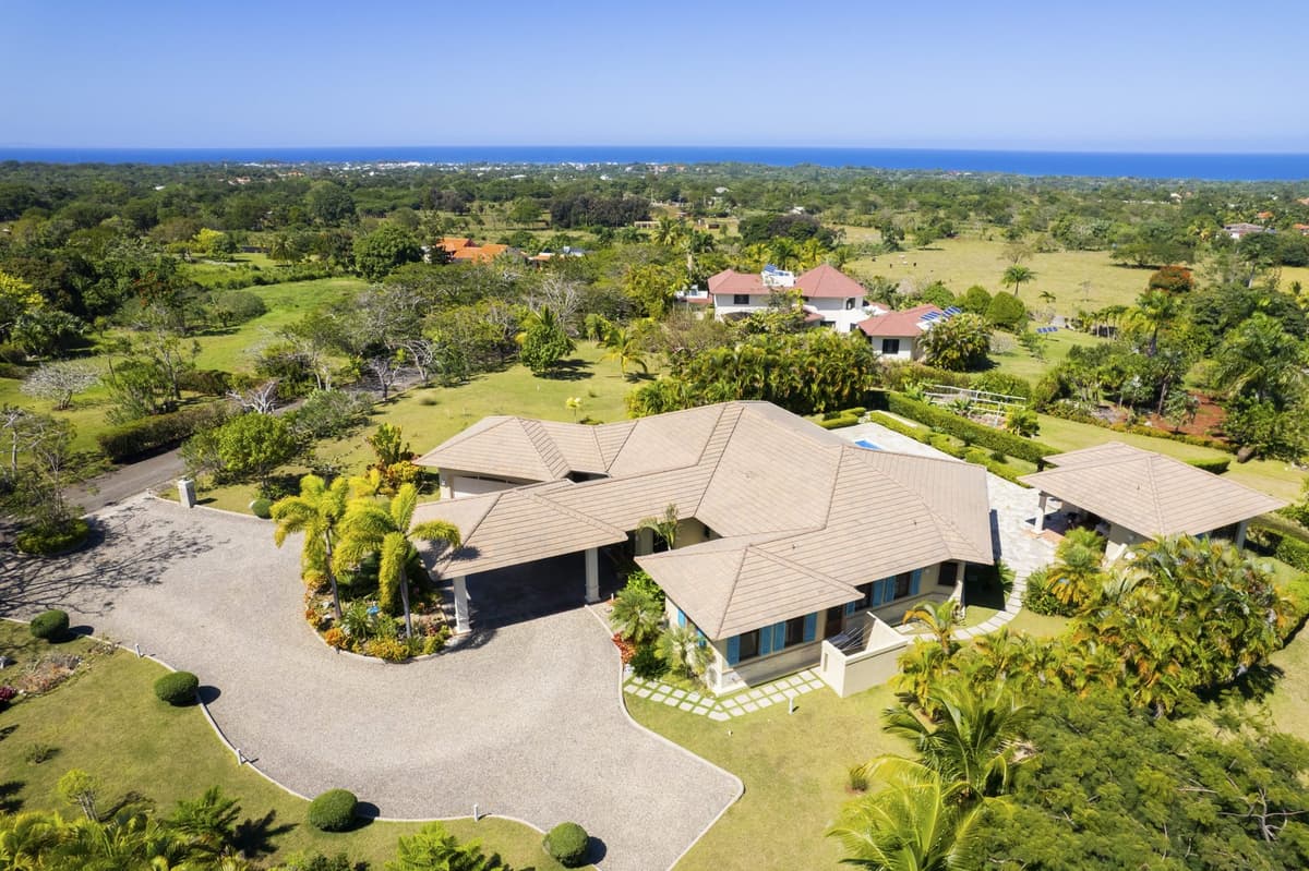 5-Bed Luxury Villa in Haciendas El Choco, Sosua: Ocean Views