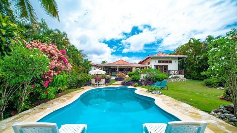 Tropical home for sale Seahorse Ranch - Image 1