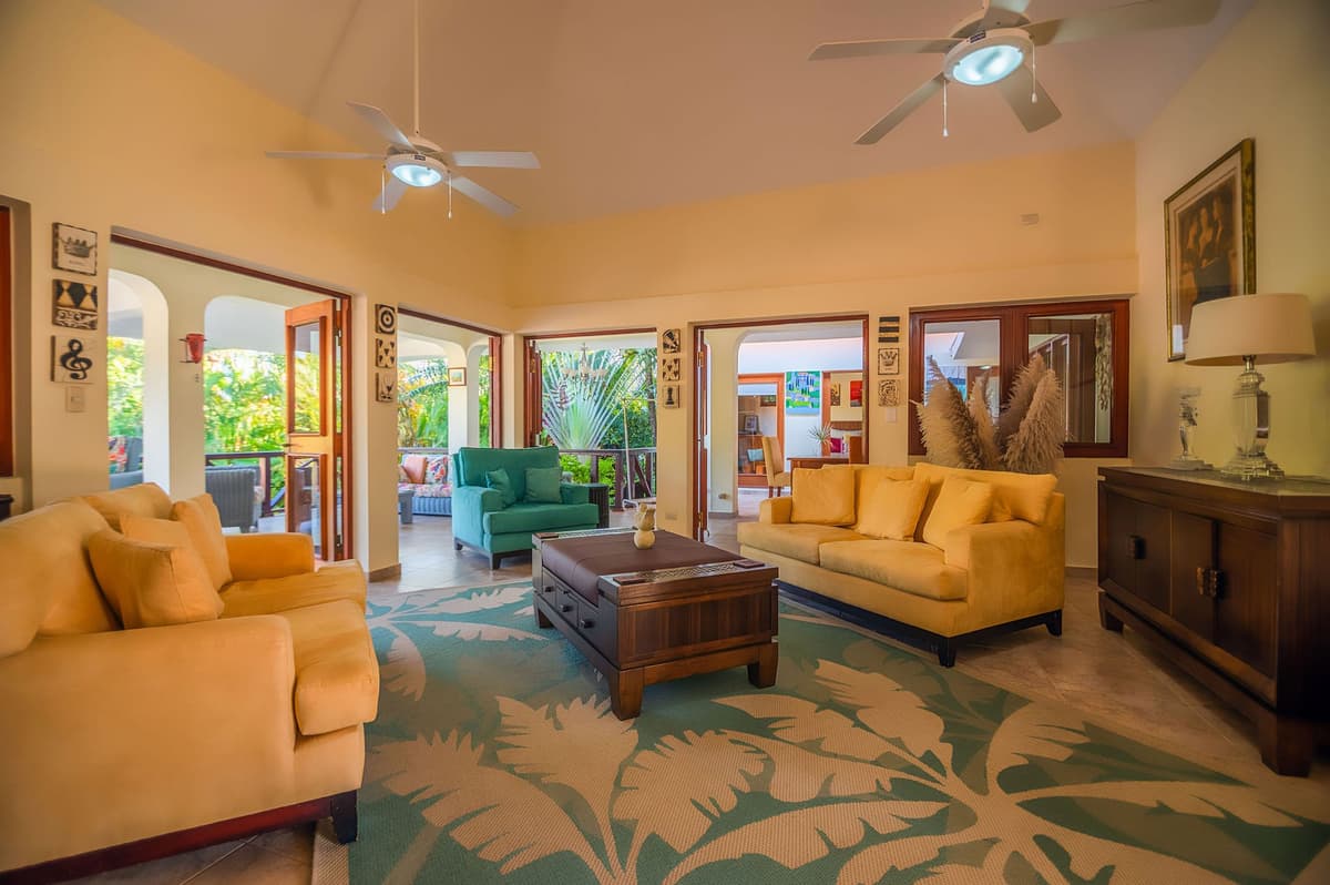 Tropical home for sale Seahorse Ranch - Image 5