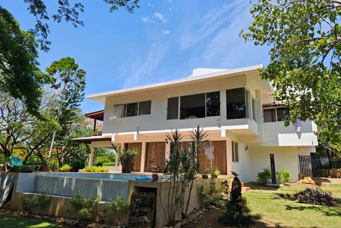 Unique 4BR Investment Villa in Sosúa - Image 3
