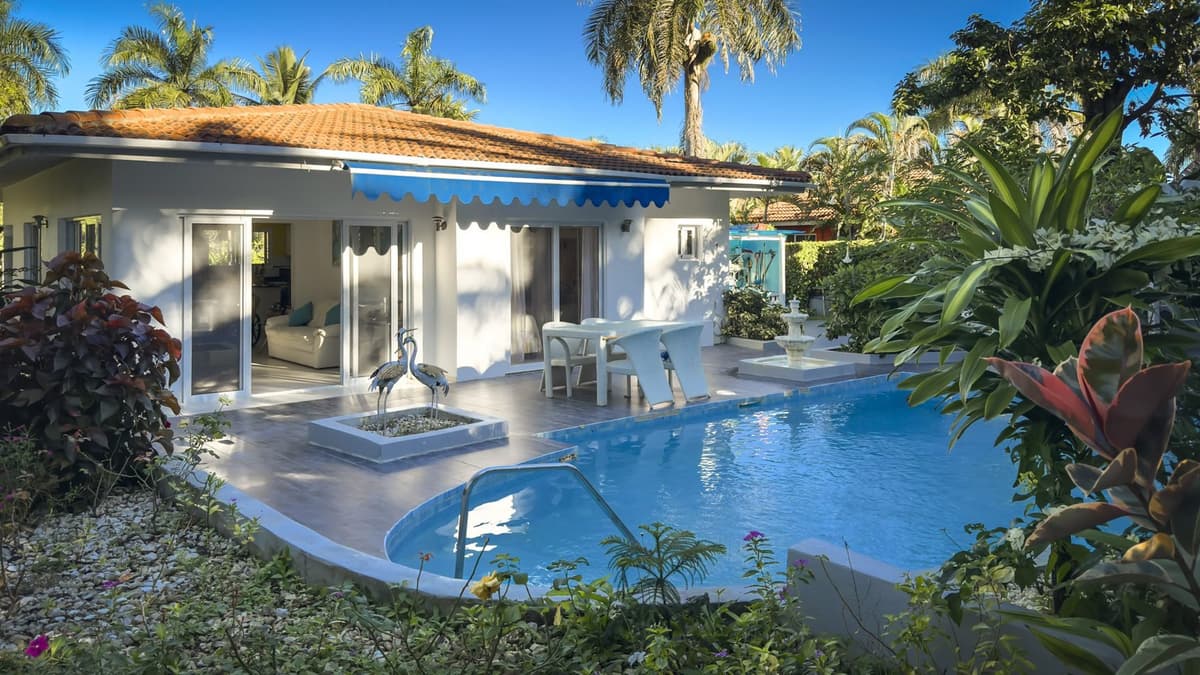 Upgraded Tropical Villa in Sosúa – Private Garden & Waterfall