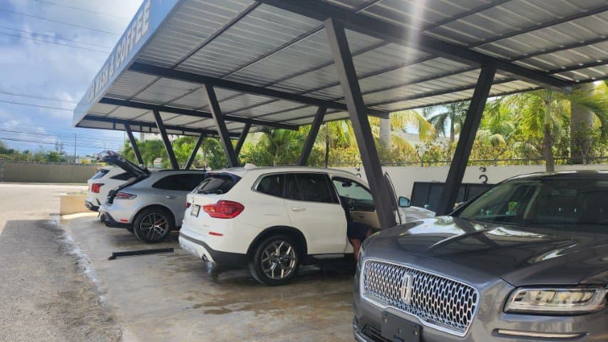 Coffee shop / Bakery / Car-wash & turnkey business opportunity for sale - Bavaro - Image 3