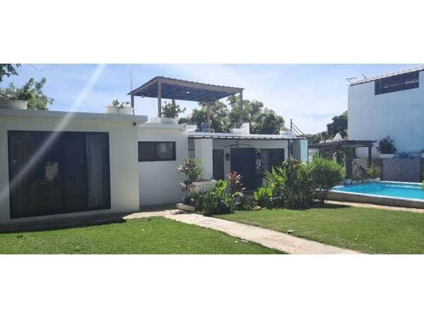 New Price On Newly Renovated 2-bedroom 3.5 Bath Villa