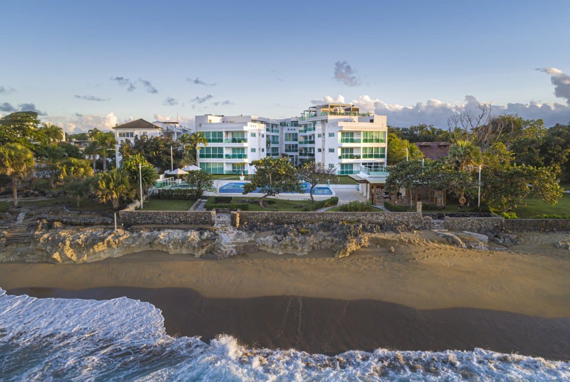 Beautiful Oceafront Condo - For Sale