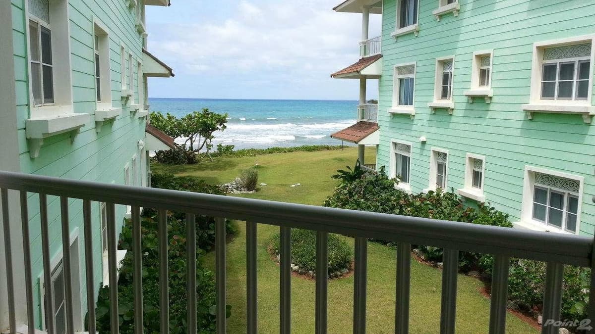 Oceanfront Penthouse 2 Bed 1 Bath, Cabarete, - Image 4