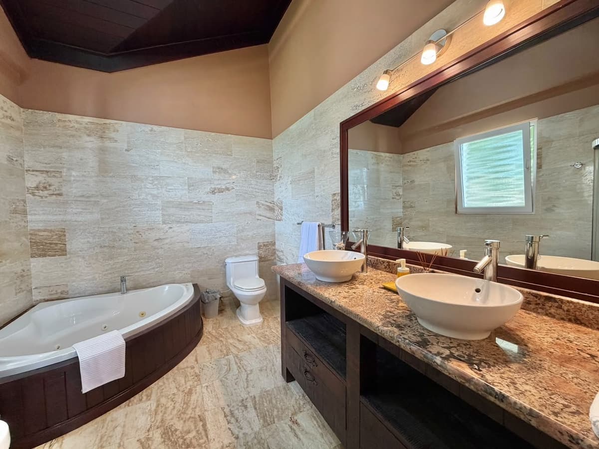 Oceanfront Penthouse at Hispaniola Beach - Image 5