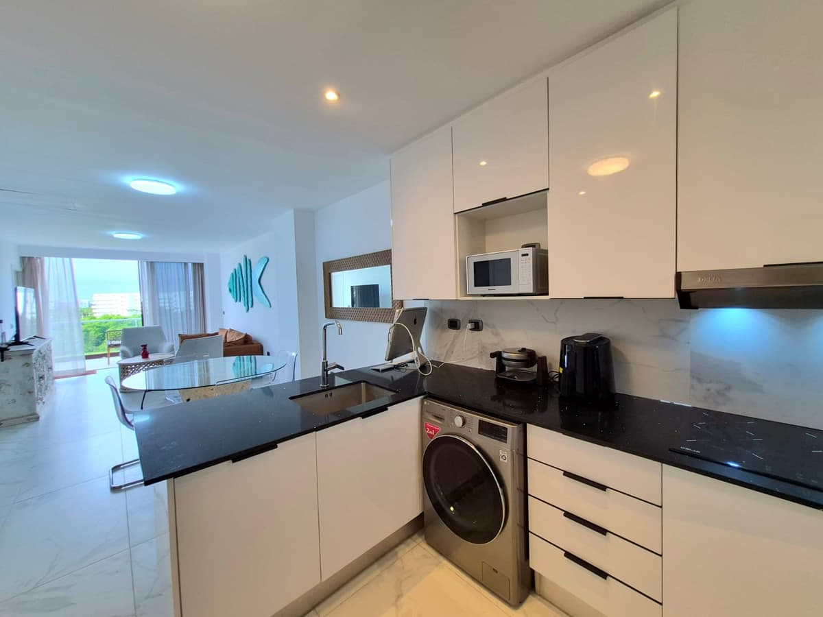 Cana Rock Star modern 3 BR penthouse with spacious roof top terrace, perfect for golfers - Cana Bay - Image 5