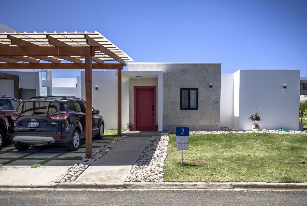 Fantastic Opportunity! 2 Bedroom Villa For Sale In SOV - Image 1