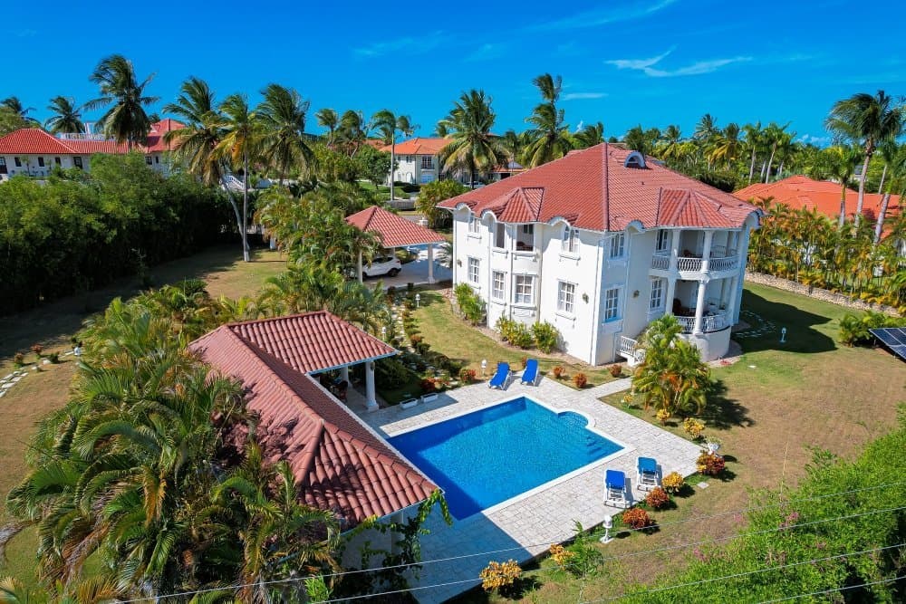 Elegant Tropical Villa for Sale in Sea Horse Ranch, SosĂșa - Image 2