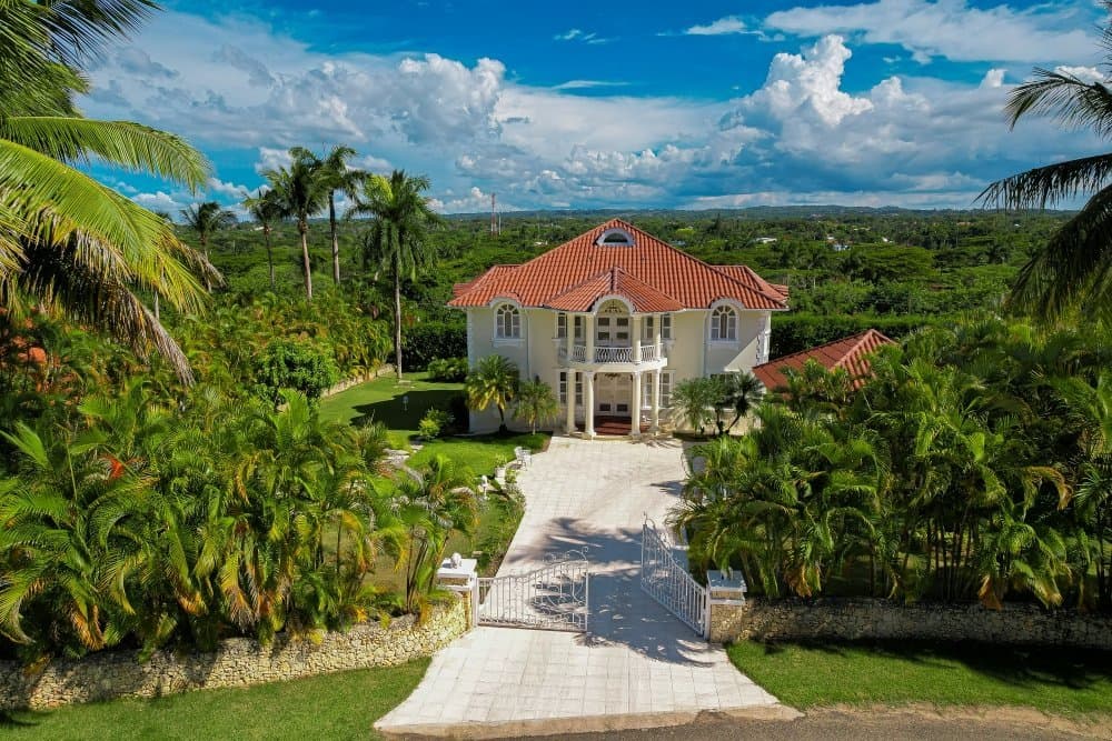 Elegant Tropical Villa for Sale in Sea Horse Ranch, SosĂșa - Image 4