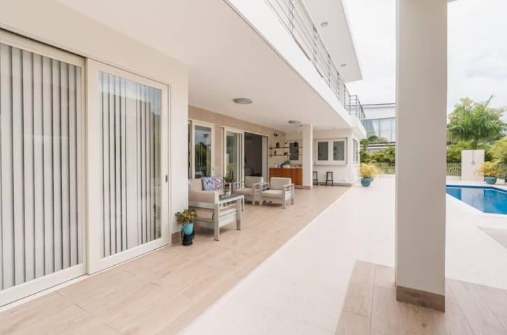 Impressive 3 BR villa with private pool and exceptional finishes and latest technologies – Punta Cana Village - Image 2