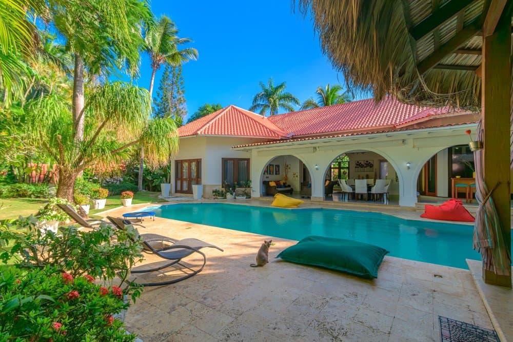 4 Bedroom Renovated Caribbean Villa for Sale in Sea Horse Ranch - Image 1