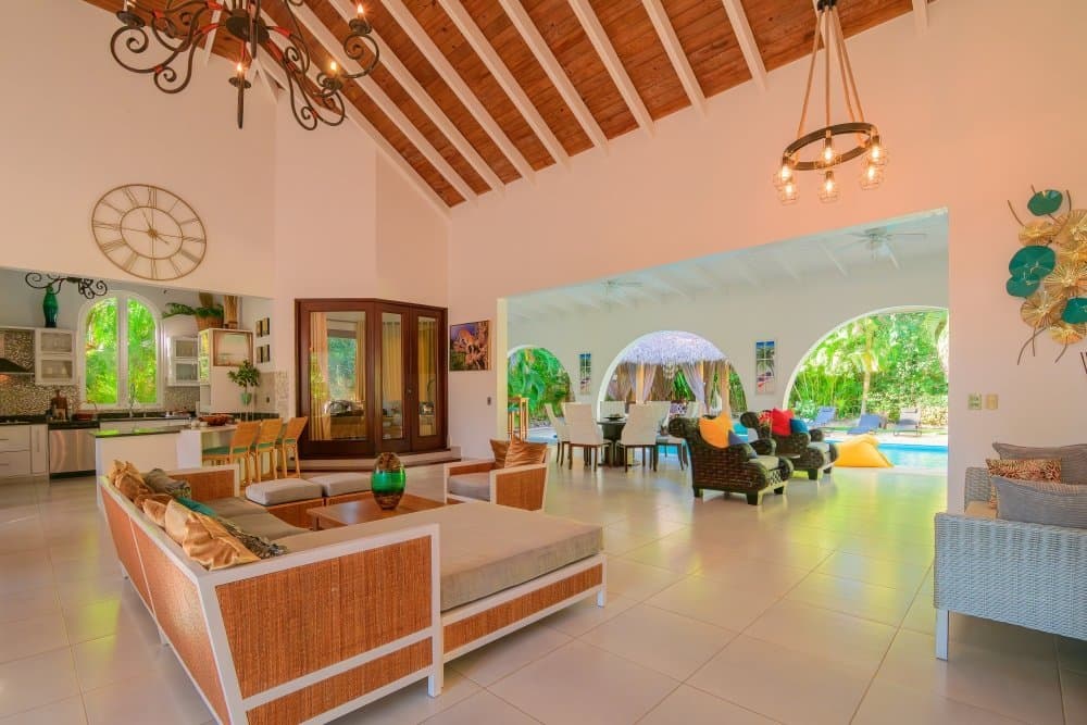 4 Bedroom Renovated Caribbean Villa for Sale in Sea Horse Ranch - Image 4