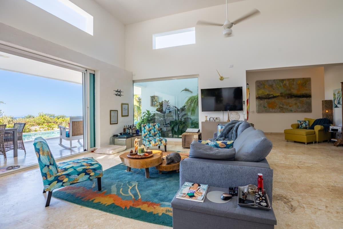 Luxury Hillside Home 5B with Ocean Views For Sale - Image 2