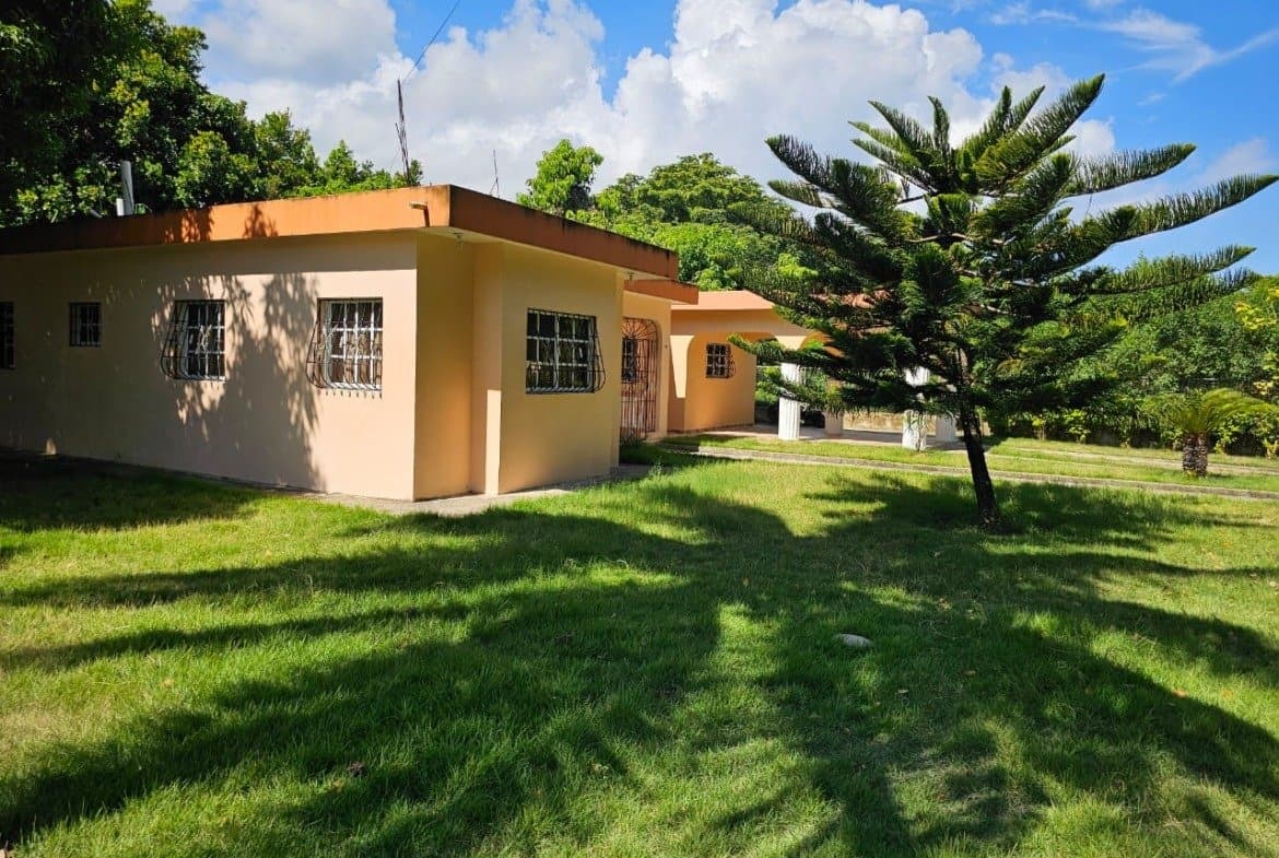 House in Cabarete for Sale, Close To Center And The Beaches