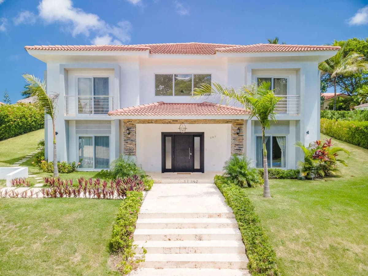 Modern 4-Bedroom Villa with Private Pool in Sosúa - Image 1