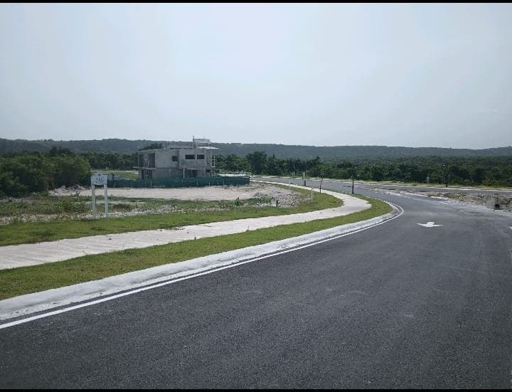 Exclusive lot to build your dream home in Caletón Residences - Cap Cana - Image 4